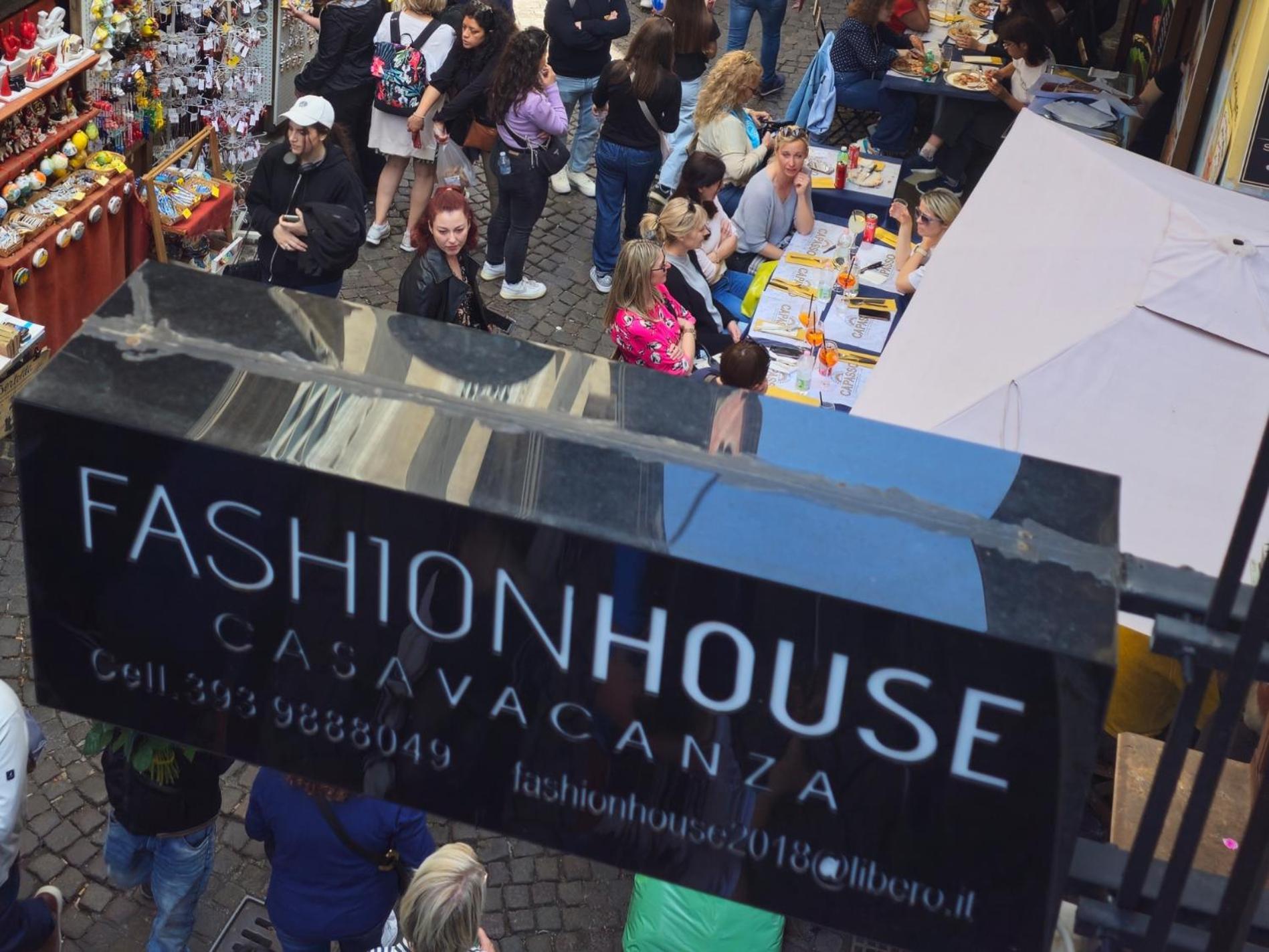 Fashion House Spaccanapoli Bagian luar foto
